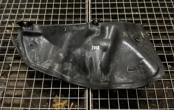 Porsche Cayenne (9PA) Other engine bay part 7L5819511A