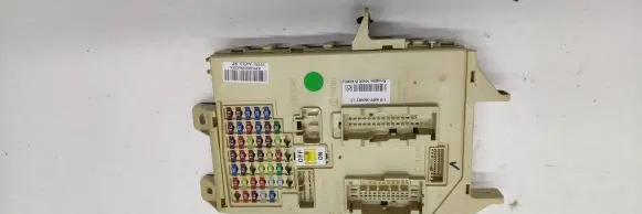 KIA Carens III Fuse module 91950a4510
