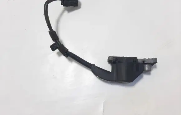 Volvo V40 Airbag deployment crash/impact sensor P31305432