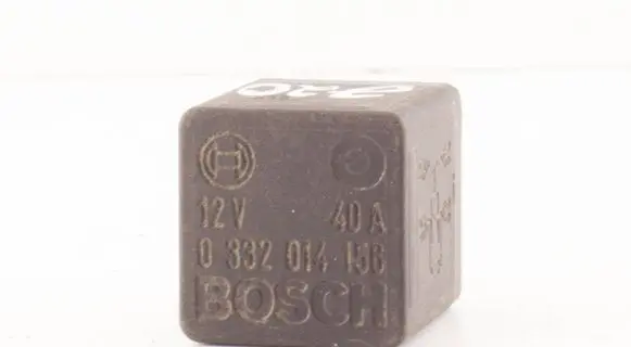 Volkswagen Golf II Other relay 0332014156 431951253H