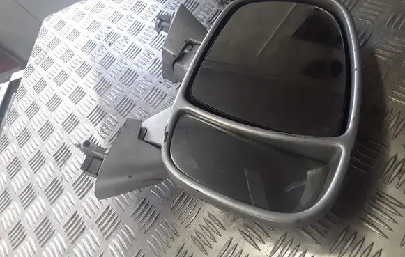 Renault Master II Front door electric wing mirror E2010022