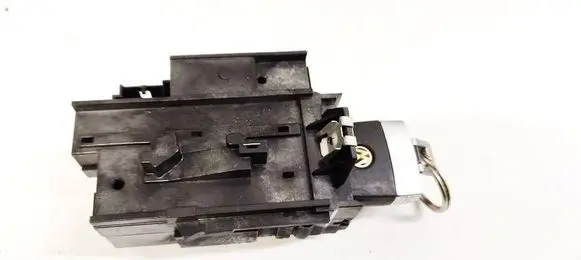 Volkswagen PASSAT B6 Ignition lock 3C0905843AD 33303401