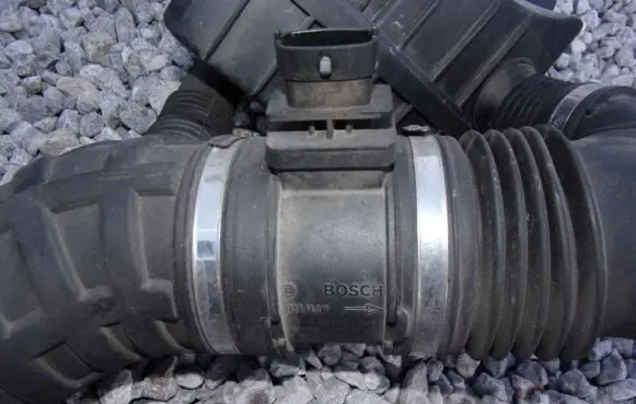 Alfa Romeo 159 Mass air flow meter 55219169