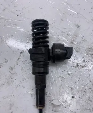 Audi A3 S3 8L Fuel injector 038130073 038130073AG 0414720215