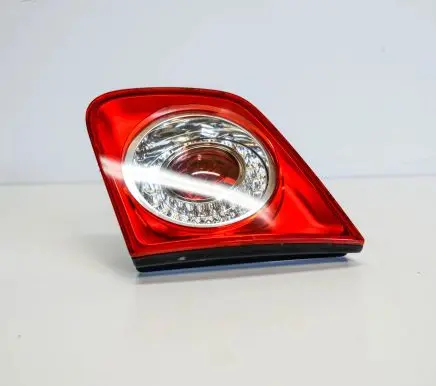 Volkswagen Jetta V Tailgate rear/tail lights 1K5945094