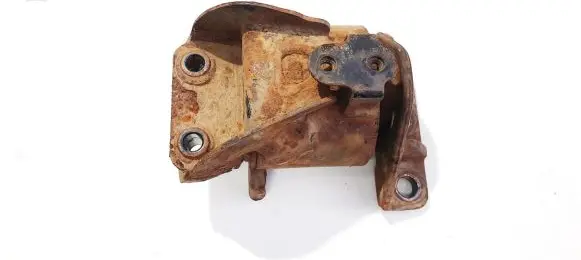 Hyundai Getz Engine mount bracket