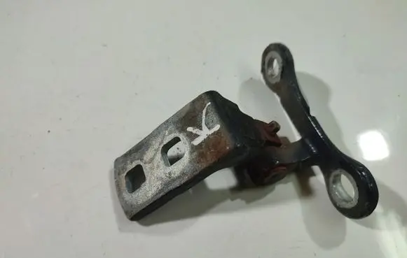 Opel Vectra C Rear door lower hinge 