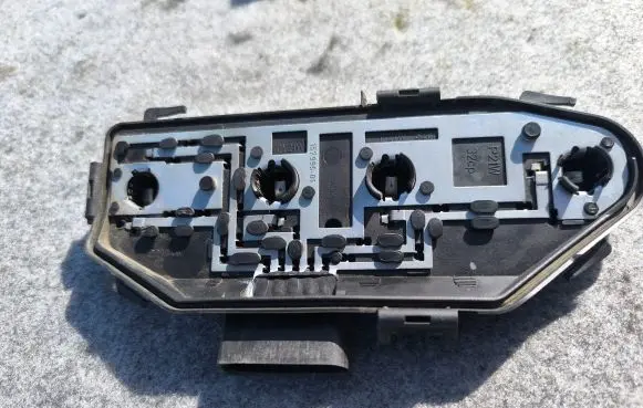 Volkswagen Transporter - Caravelle T5 Tail light bulb cover holder 7H5945257A