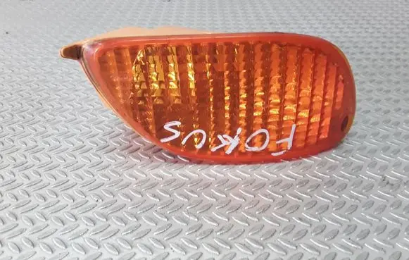 Ford Focus Front indicator light