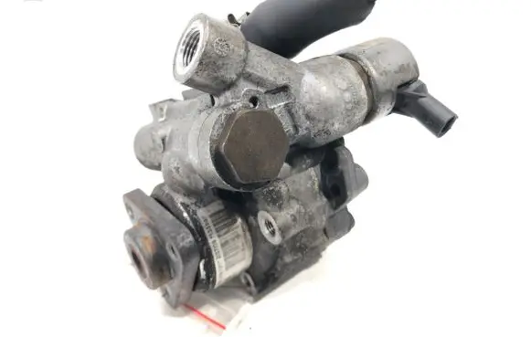 BMW 6 E63 E64 Power steering pump 7697974121