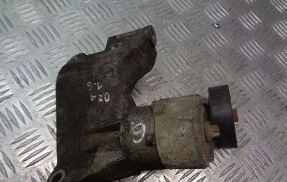 Opel Zafira A Generator/alternator bracket 90571112
