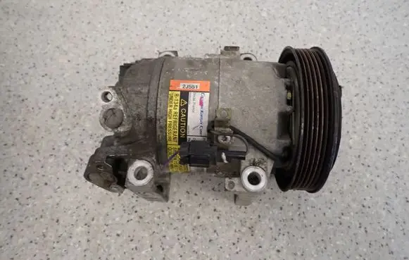 Nissan Almera N16 Air conditioning (A/C) compressor (pump) 2V71045139