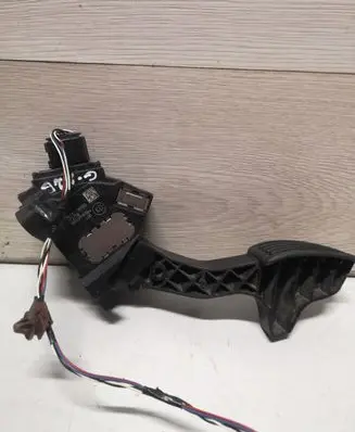 Toyota Yaris Accelerator throttle pedal 781100D120 17275B 18922915364