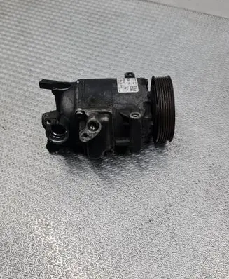 Volkswagen Golf VI Air conditioning (A/C) compressor (pump) 5N0820803A 01140562 02059212054D