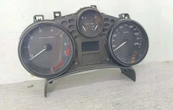 Peugeot 207 Speedometer (instrument cluster) 