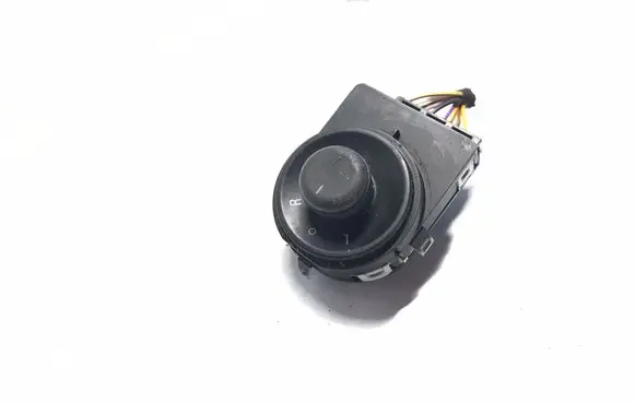Wing mirror switch