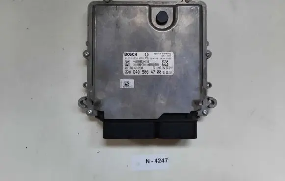 Mercedes-Benz B W246 W242 Engine control unit/module 0281018016
