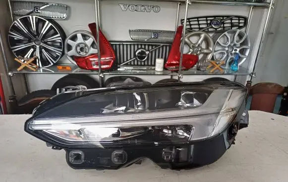 Volvo S90, V90 Headlight/headlamp 32228316 1906056135 89912609
