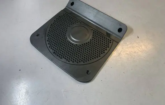 Side speaker trim/cover