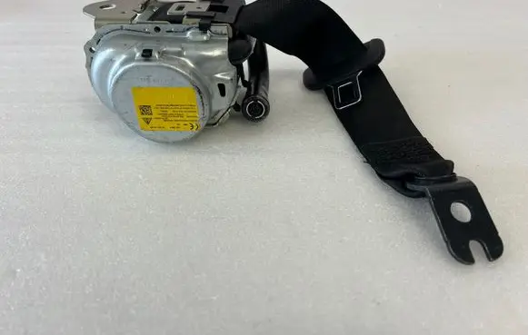 Audi Q2 - Rear seatbelt 81A857805 34212999B 89786178