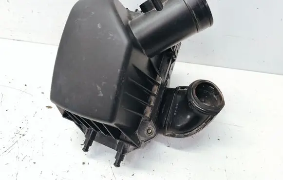 Buick Encore I Air filter box 42418572
