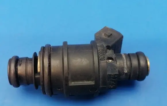 MG ZT - ZT-T Fuel injector MJY100620