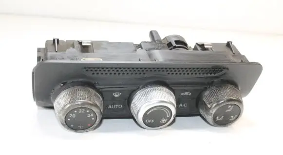 Audi A1 Interior fan control switch 8XA820043