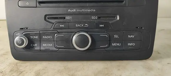 Audi A1 Radio/CD/DVD/GPS head unit 8X0035193C