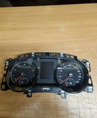 Volkswagen Golf Sportsvan Speedometer (instrument cluster) 517920740D