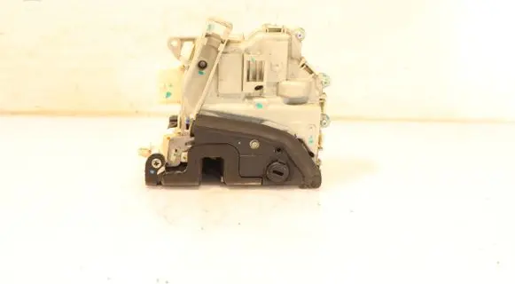 Audi A4 S4 B8 8K Rear door lock