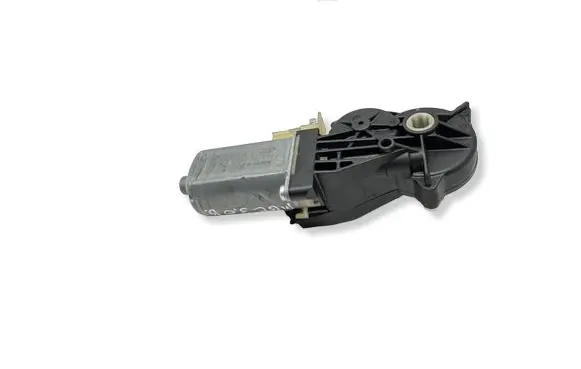 Mercedes-Benz C W204 Seat adjustment motor 0390203274