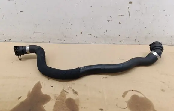 BMW 5 GT F07 Engine coolant pipe/hose 7805796
