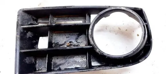 Volkswagen Golf V Front bumper lower grill 1K0853666C
