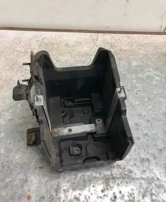 Battery box tray