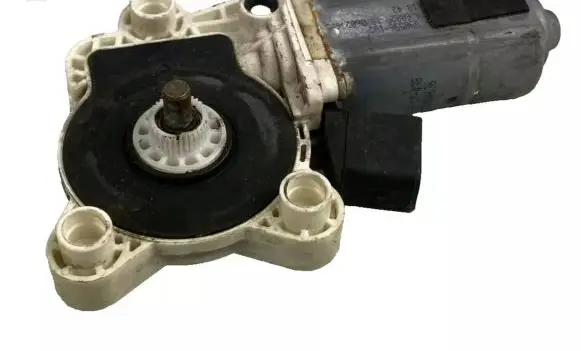 Mercedes-Benz C W203 Front door window regulator motor 990596-101