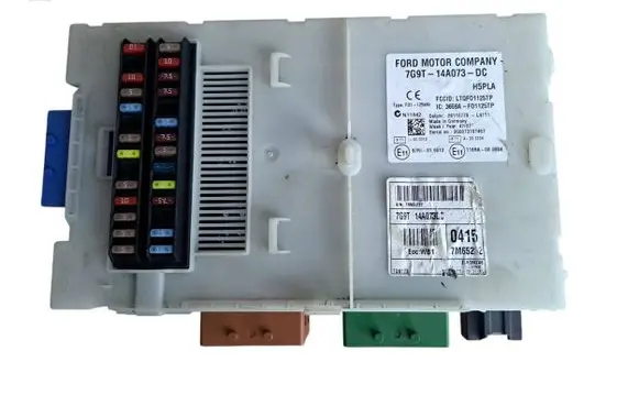 Ford Mondeo MK IV Fuse module 7G9T14A073DC