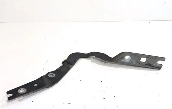 Engine bonnet/hood hinges