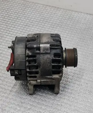 Renault Megane III Generator/alternator 231000026R TG15C146