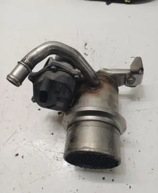 Skoda Octavia Mk3 (5E) EGR valve cooler 04L131512 04L131501C