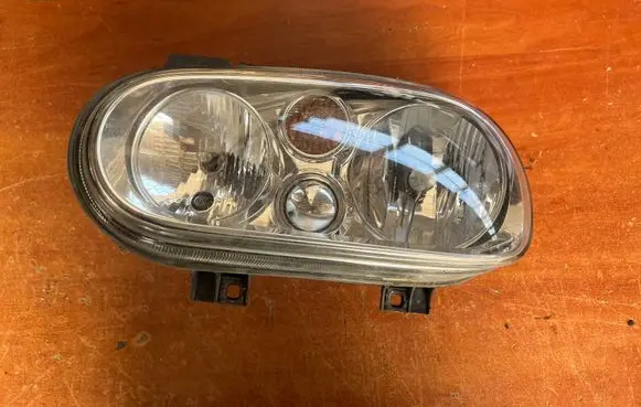 Volkswagen Golf IV Headlight/headlamp 1J1941017F
