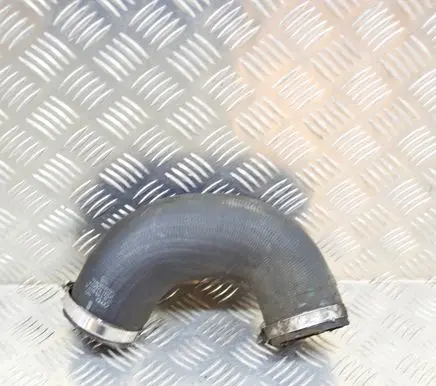 Audi Q7 4L Intercooler hose/pipe 4L0145972A