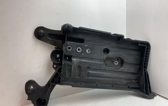 Volkswagen Golf Sportsvan Battery tray 5Q0915321H