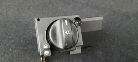 Mercedes-Benz E W210 Light switch 2105450104