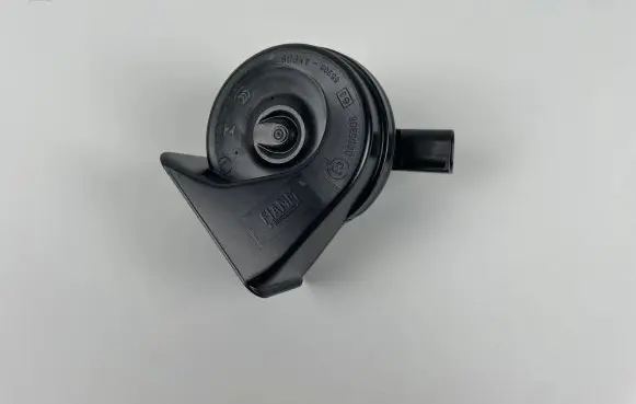 Volkswagen PASSAT B8 Horn signal 3Q0951221 A046522