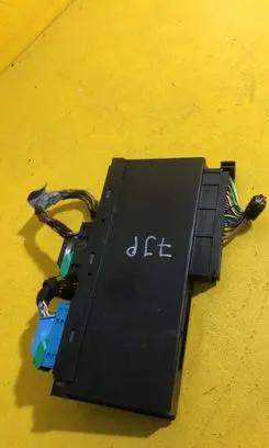 BMW 1 E82 E88 Gateway control module RZ4R4P3K6