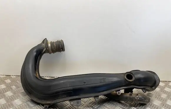 Ford Fusion II Intercooler hose/pipe DS739C623GG
