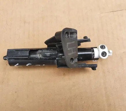 Toyota Verso Headlight washer spray nozzle 319248915