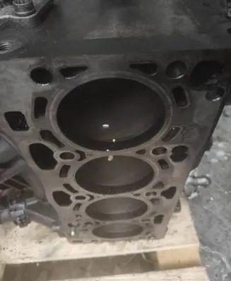 Volkswagen Golf VII Engine block 04L023c