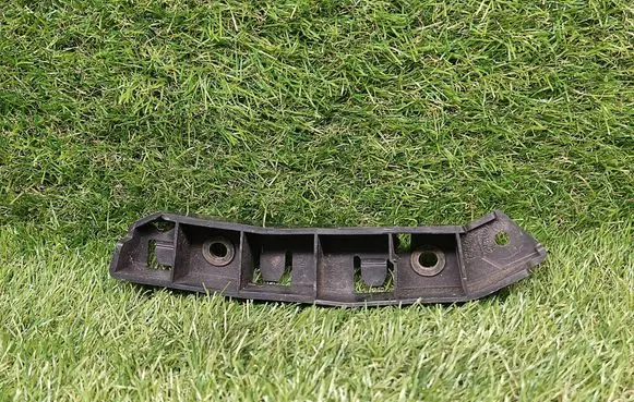 Ford Focus ST Front bumper mounting bracket BM5117D958AE