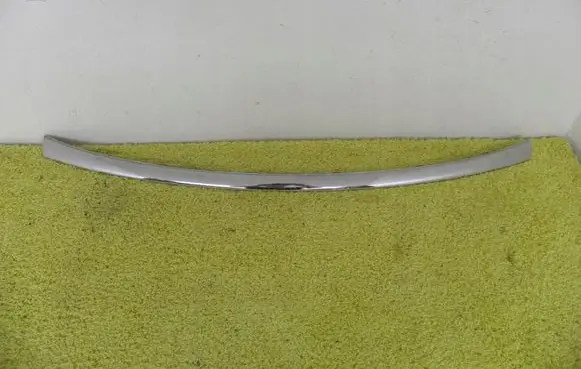 Jaguar E-Pace Air conditioning (A/C) pipe/hose GJ3219N601BB